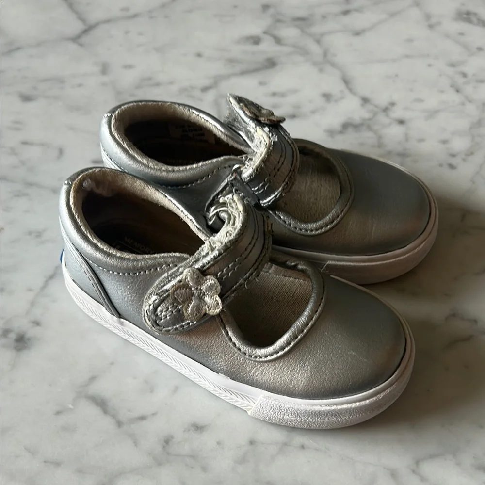 Keds toddler sz 5.5 Silver mary Jane’s with Floral Detail